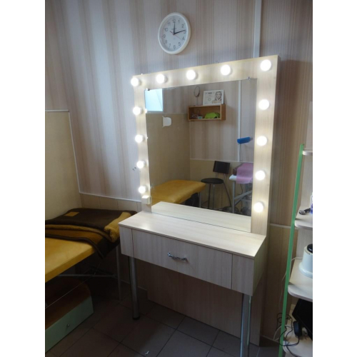 Зеркало визажиста "Beacon"